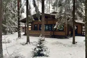 Частный Дом Ягодный, Сярьги