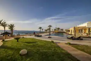 Отель Luxotel Beach Resort & Spa, Акаба