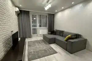 Квартира около аквапарка Ривьера, Казань