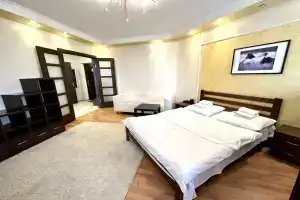 Апартаменты 090 Флэтс-Лайн на улице Красноармейская 100, Брянск