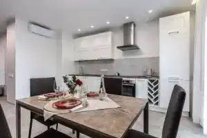 Апартаменты Urban Stay | Дом вдали от дома, Минск
