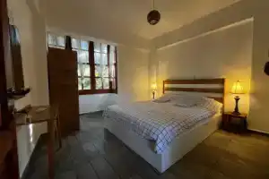 Kuyu Beergarden Hostel, Анталья