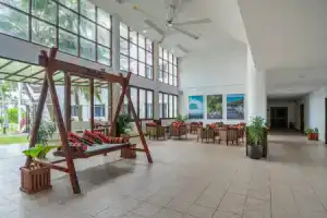 Hulhule Island Hotel, Мале