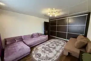 Квартира В центре Ишима просторная 2-к квартира, Ишим