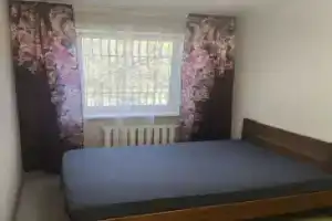 Квартира 3-х кoмнатная в сaмoм сеpдце Kaлинингpaдa