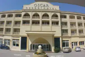 Отель «Oscar on a Sandy Beach & Casino», Кирения