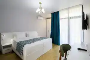 Отель & restaurant Emerald Borjomi, Боржоми