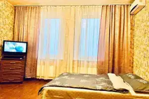 Квартира на Проспекте Защитников Москвы 3к1, Москва