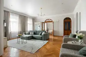 Квартира GM Apartments Новая и тихая Трехкомнатная на Тверской, Москва
