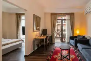Ginger hotel & restaurant, Тбилиси