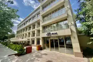 B Hotel Bishkek, Бишкек