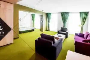 Hotel «Armatti», Брашов