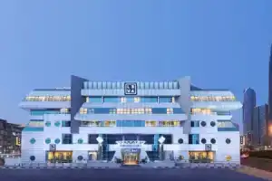 Отель «Leva and Suites Mazaya Centre», Дубай