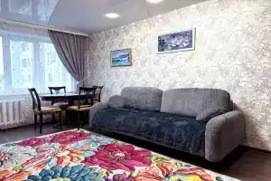 Квартира Уютная трехкомнатная, Псков