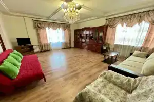 Апартаменты ArendaGrad Коммунистическая 5, Смоленск