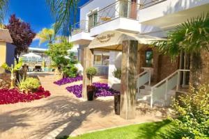 Paradice Hotel Luxury Suites, Ставрос