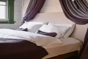 Шале Лаванда, Белоомут