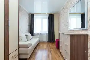 Квартира на улице Республики 90, Тюмень