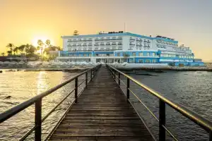 Arkin Palm Beach Hotel, Фамагуста