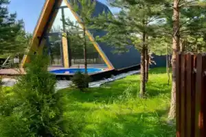 Дом с бассейном, чаном и баней, Кунгурка