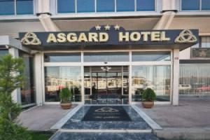 Asgard Hotel, Эсеньюрт