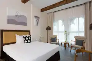 Beach Walk Boutique, Дубай