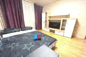 Квартира на Проспекте Защитников Москвы 11, Москва