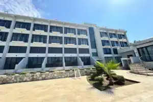 Bellapais Oasis Hotel, Кирения