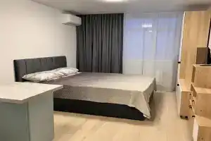 Квартира на Первооткрывателей 8, Тюмень