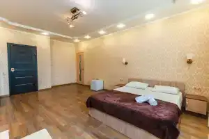 R Hotel 4 Mini Hotel, Москва