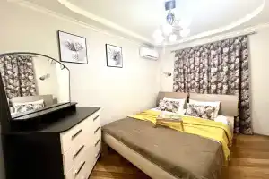 Квартира двухкомнатная в центральном районе Сочи