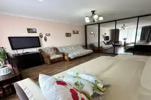 Квартира эконом класса в центре площадью 65 кв.м на Шаумяна 1