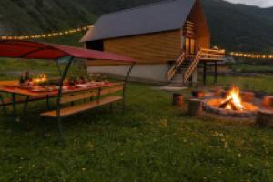 Шале Mood villa kazbegi with jacuzzi, Казбеги