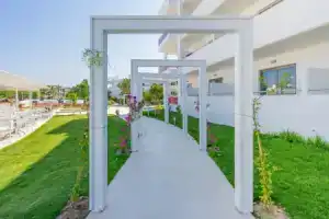 Stamos Hotel, Фалираки