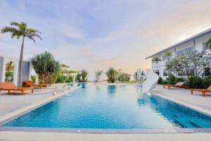 Курортный отель The Princess Beachfront Resort, Мае Пим