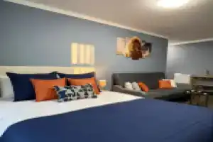 Бизнес- Апартаменты Lora Home на Пражской, Москва