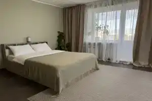 Квартира в Центре с Видом на Пруд