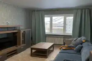 Квартира Трехкомнатная просторная Звездное небо в Кировском районе