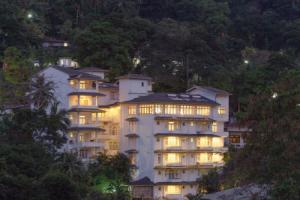 Oak Ray Serene Garden Hotel, Канди