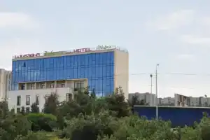 Отель «Шайн Палас», Тбилиси