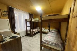 Dom U Svyatogo Istochnika Lodging House, Красное