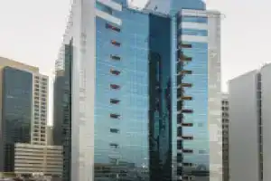 Golden Tulip Media Hotel, Дубай