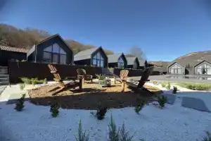 Green Village, Хамышки