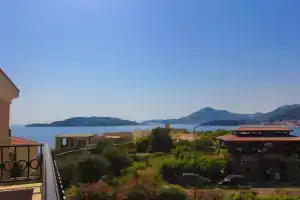 Апартаменты Amazing Sea View Kamenovo, Бечичи