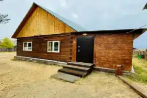 Таежный Дом, Хужир