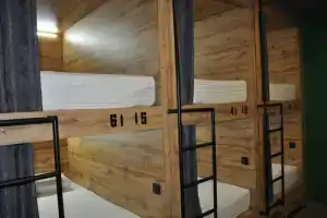 Full House Hotel & Capsule Hostel, Rivne, Ровно