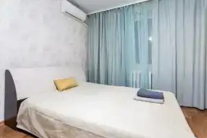 Квартира на Улица Николая Семёнова 27к2, Тюмень
