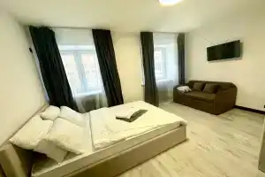 Квартира на улице Мельникайте дом 83, Тюмень