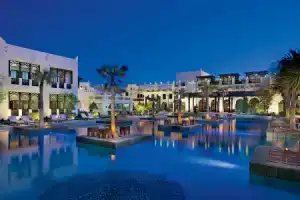 Sharq Village & Spa, a Ritz-Carlton Hotel, Доха