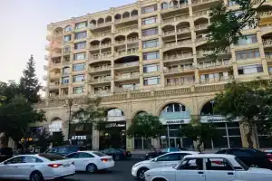 Rigs Hotel Baku, Баку